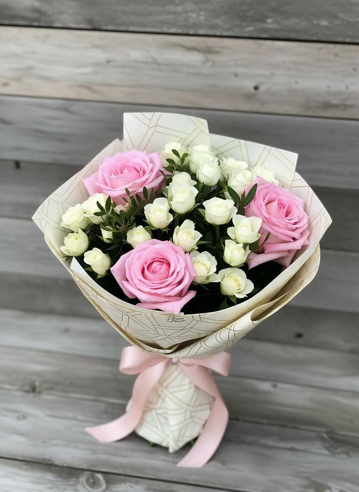 Букет цветов из: Розы в Чиколе