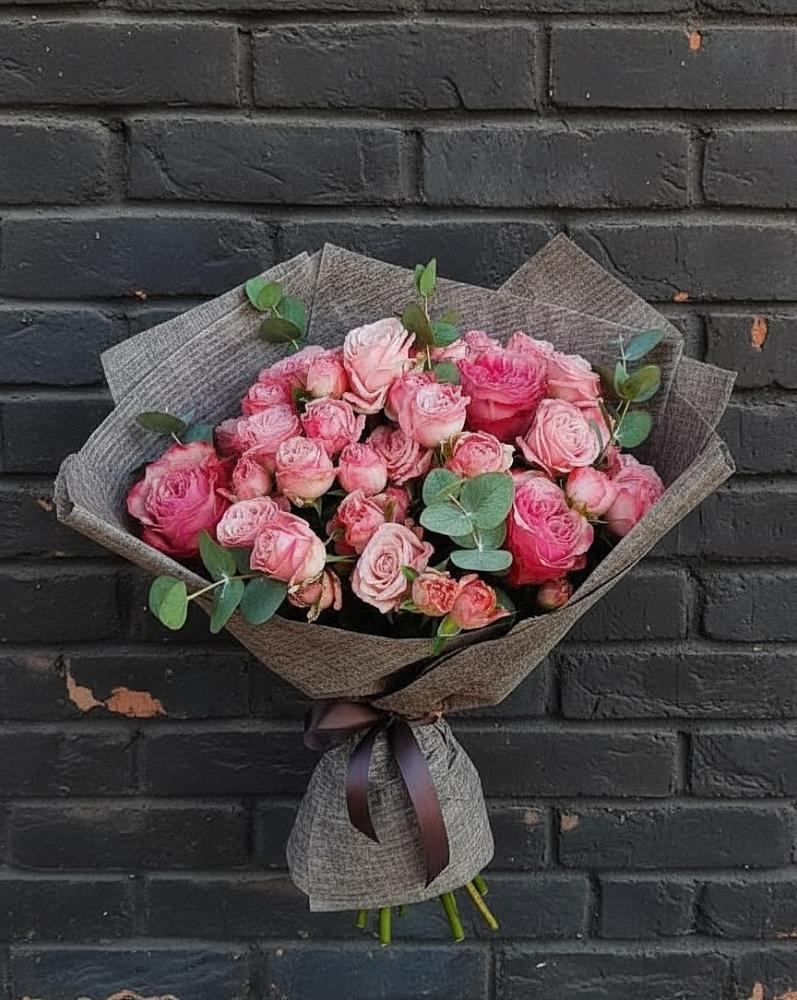 Букет цветов из: Розы в Чиколе