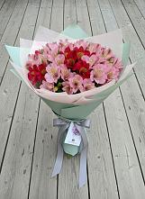 Букет цветов из:  Альстромерии в Чиколе