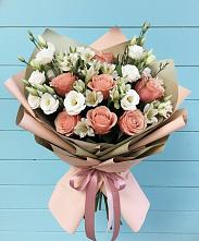 Букет цветов из:  Розы, Альстромерии и Лизиантусы #REPLACE_PRED# Чиколе