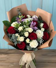 Букет цветов из:  Розы и Альстромерии в Чиколе