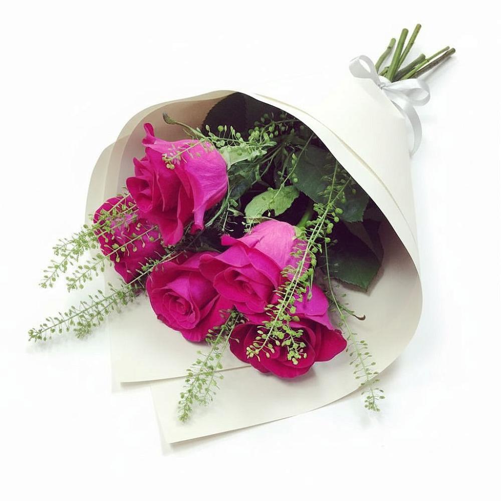 Букет цветов из: Розы в Чиколе