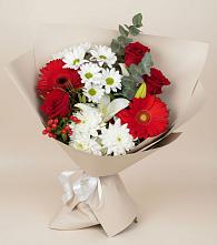 Букет цветов из:  Розы, Хризантемы, Герберы и Лилии в Чиколе