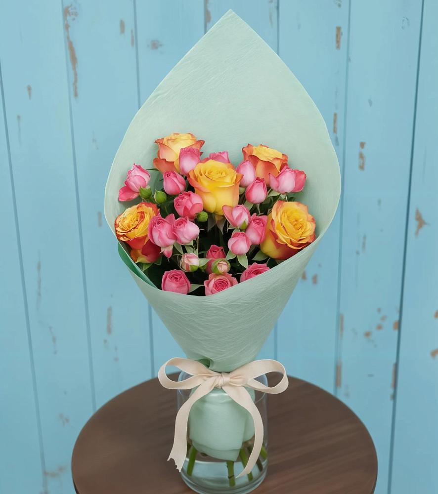 Букет цветов из: Розы в Чиколе