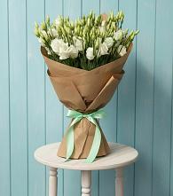 Букет цветов из:  Лизиантусы в Чиколе