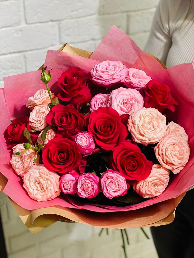 Букет цветов из: Розы в Чиколе