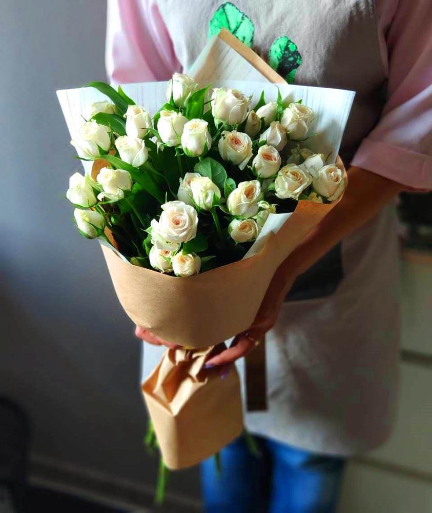 Букет цветов из: Розы в Чиколе