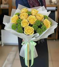 Букет цветов из:  Хризантемы и Розы в Чиколе