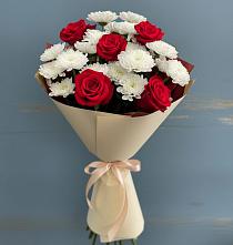 Букет цветов из:  Розы и Хризантемы в Чиколе