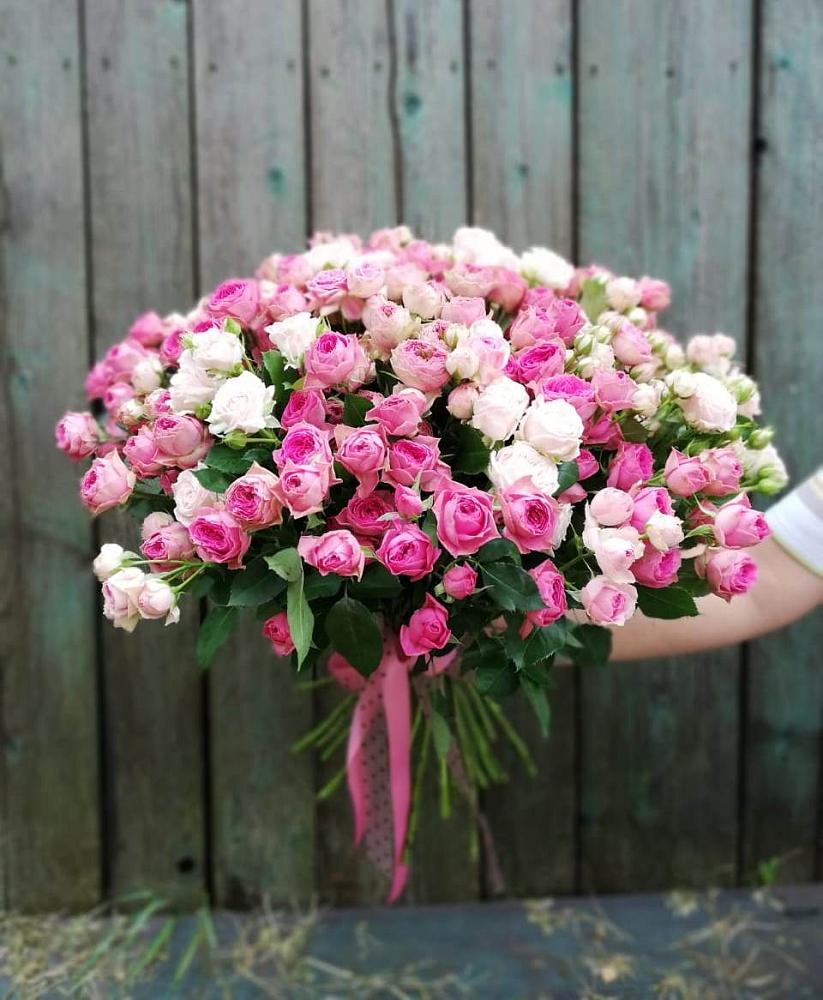 Букет Розовые кустовые розы Натали и Лав Лидия в Чиколе