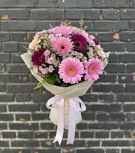 Букет цветов из:  Герберы и Хризантемы в Чиколе