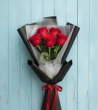 Букет цветов из:  Розы в Чиколе