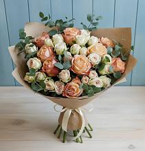 Букет цветов из:  Альстромерии и Розы в Чиколе