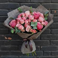 Букет цветов из:  Розы в Чиколе